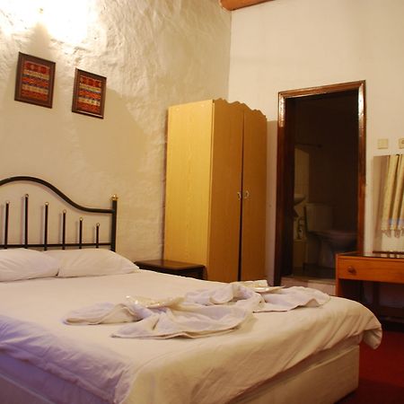 Yasin'S Place Backpackers Cave Hostel Göreme Buitenkant foto