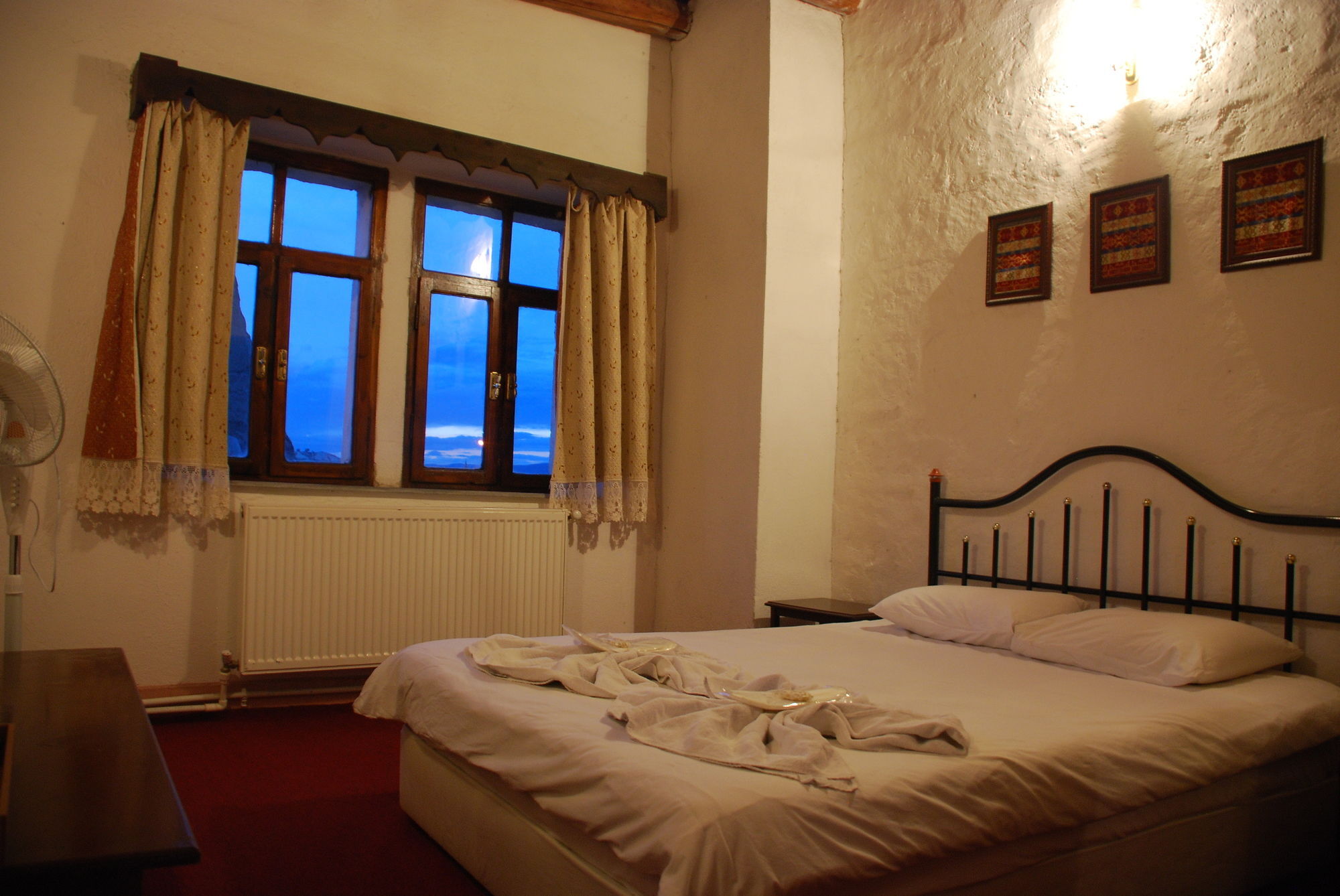 Yasin'S Place Backpackers Cave Hostel Göreme Buitenkant foto